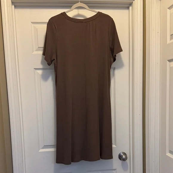 Woolx- “Harlowe” Brown Short Sleeve Dress with Pockets, XL, New Without Tags. - Picture 2 of 5